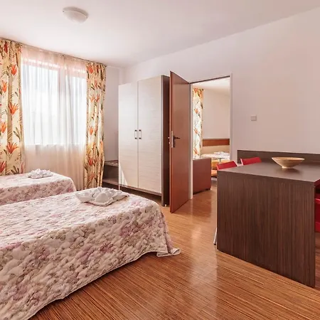 Guest Co Morenia * Slăntjev Brjag